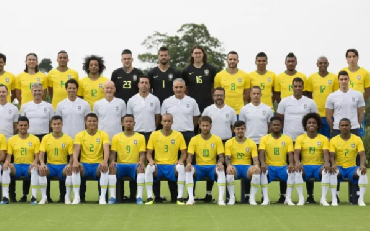 O futebol brasileiro está embranquecendo?