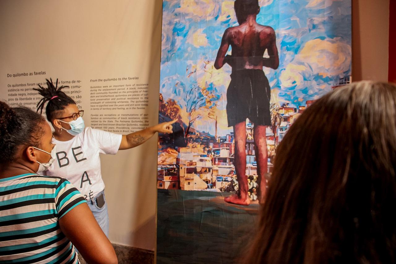 Galpão Bela Maré, no Rio de Janeiro, lança a exposição ‘Reencantando as Ruas’