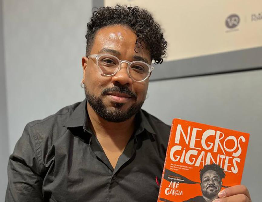 Alê Garcia é convidado para apresentar seu livro 