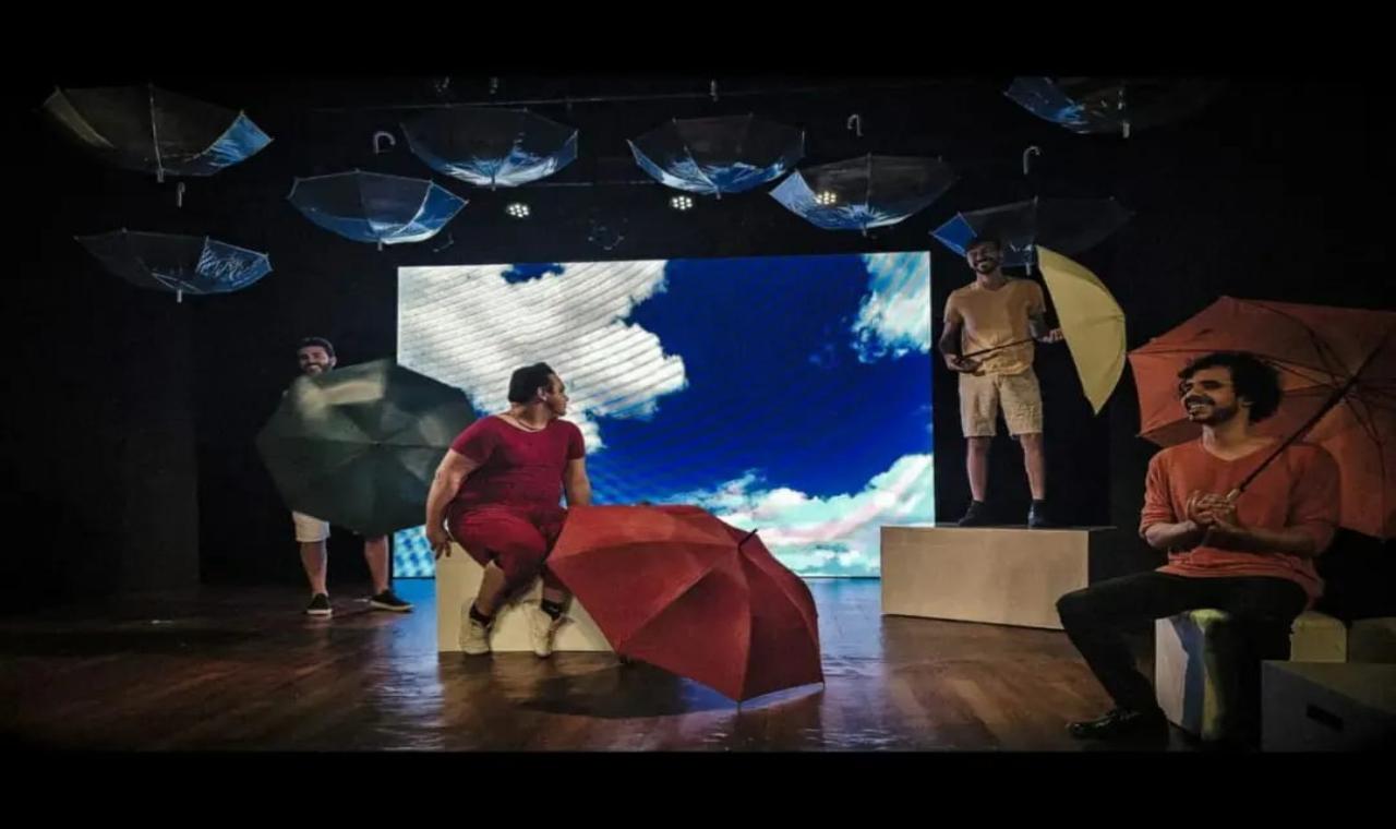 Em sua quinta temporada, Guarde para o Dia de Chuva retorna aos palcos como musical