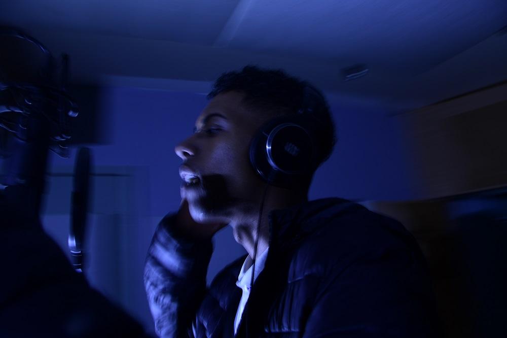 Nova revelação do drill, Huzz lança 