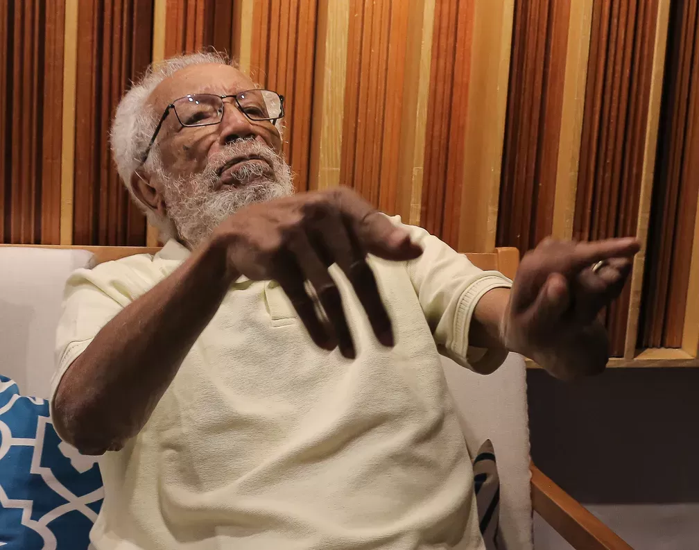 Pianista Laercio de Freitas tem obra documentada em álbum de inéditas e livro com partituras