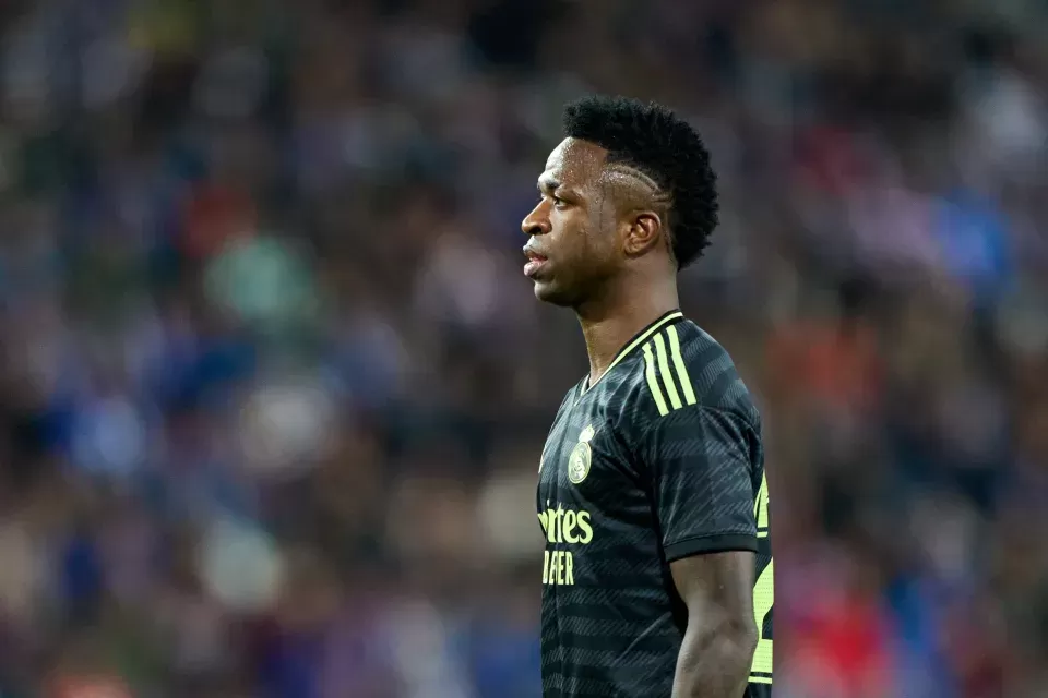 LaLiga denuncia insultos racistas a Vinicius Jr. em Valladolid
