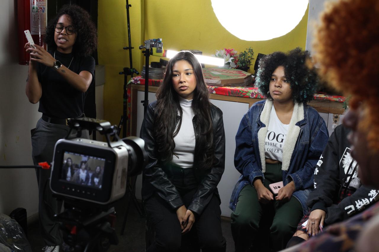 CINEMA NOSSO OFERECE CURSOS GRATUITOS DE AUDIOVISUAL, JOGOS  DIGITAIS E DE MESA PARA JOVENS NEGRAS