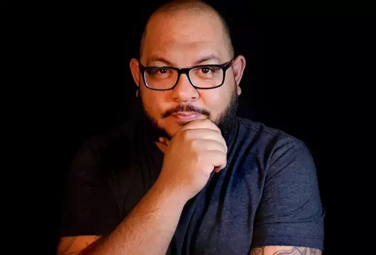 Crítico de cinema e séries PH Santos amplia vozes negras no YouTube