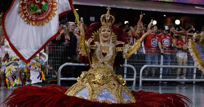 Despedida emocionante! Karina Zamparolli encerra ciclo na Mocidade Alegre