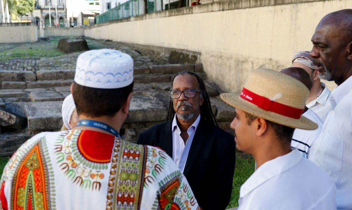 Da herança à resistência: Pelourinho e Valongo na construção da identidade negra