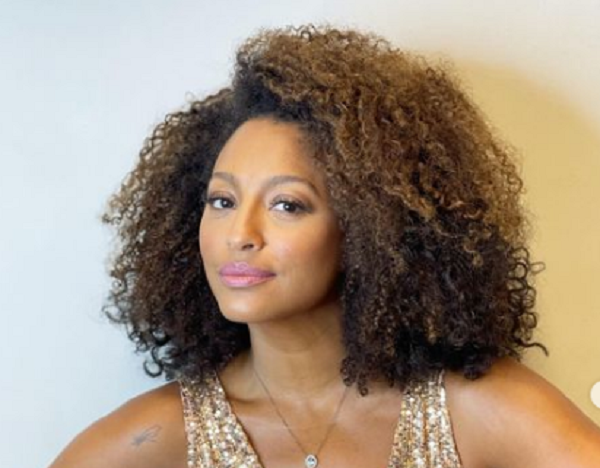 Sheron Menezzes destaca valorização de mulheres negras na TV e comemora sucesso em novela