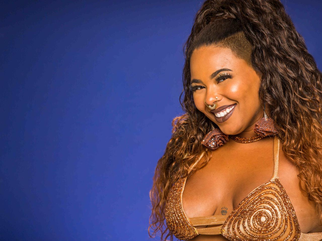 Doralyce lança novo single solar sobre magia, paixão, bons encontros, que mistura R&B, trap e pagodão com referências do Pop
