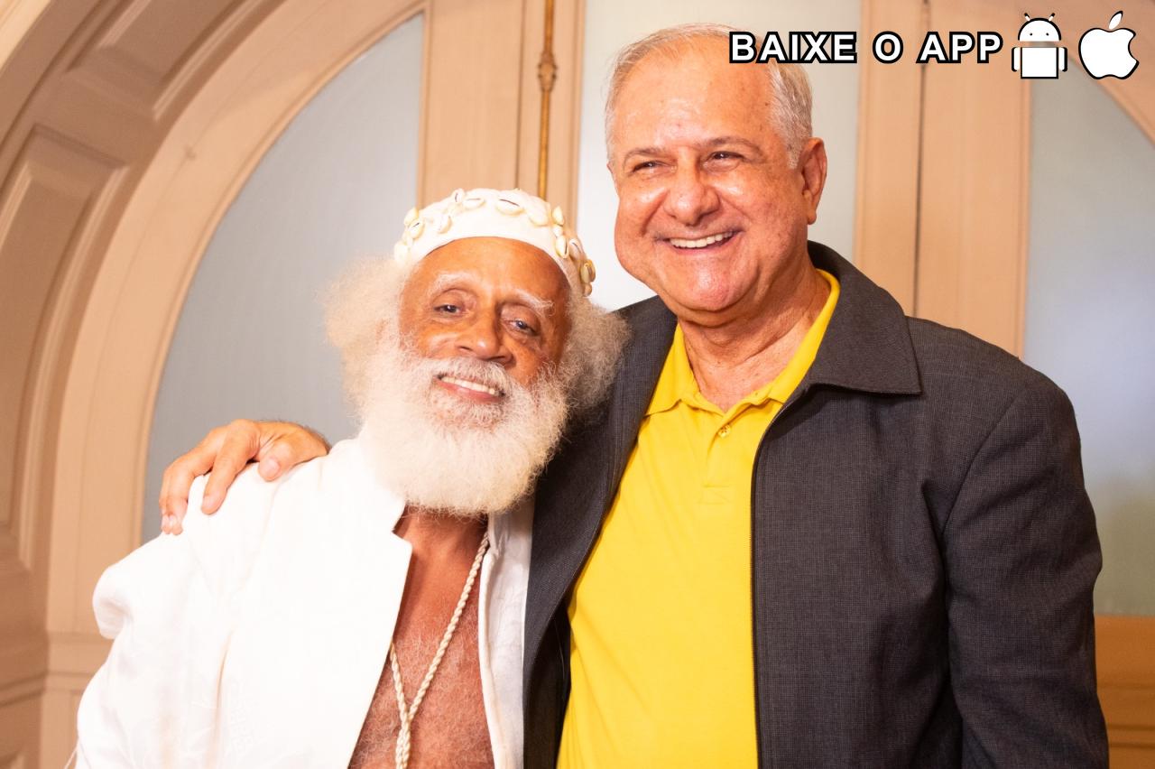 A Bahia e Lima Barreto sobem ao palco do Theatro Municipal do Rio de Janeiro