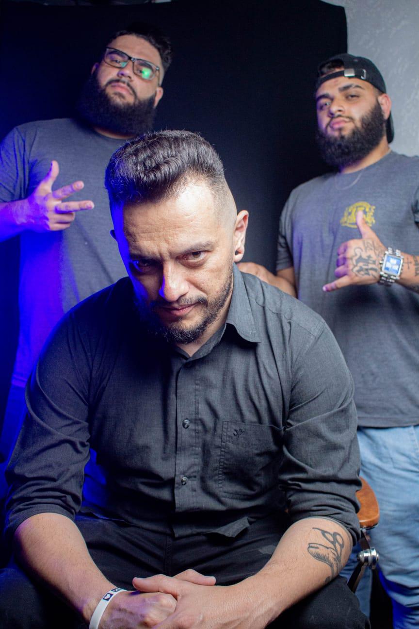 Barbearia 15 Zinho celebra sete anos de sucesso e inovação no ramo de cuidados masculinos