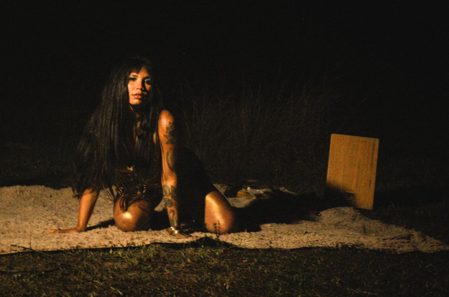 Izy Castelano Lança “Chegamos Ao Fim”, Primeiro Single De Seu Álbum De Estreia “Ardente”