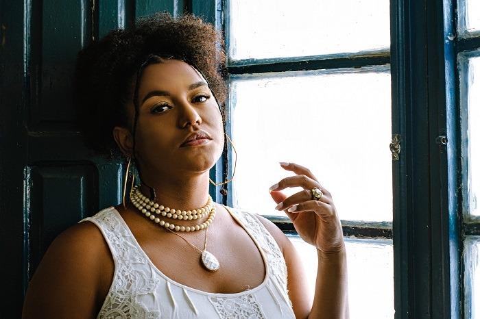 Luana Tavares Lança 