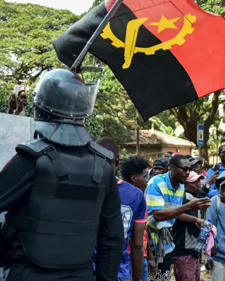 Protestos Em Luanda Deixam 22 Mortos E Mais De 1.200 Detenções
