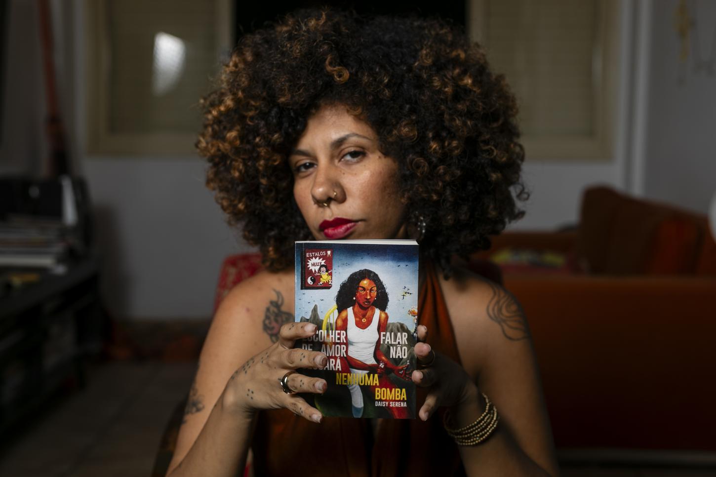 Daisy Serena Lança Livro De Poemas Que Exploram Afeto E Ancestralidade