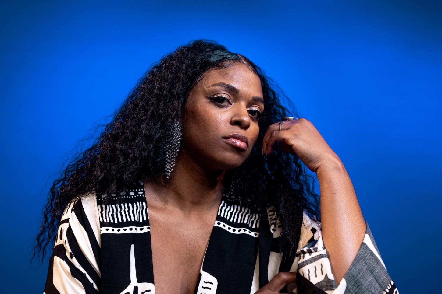 Cantora Thami Celebra Identidade Negra Com Show Labirinto: Mpb E Soul