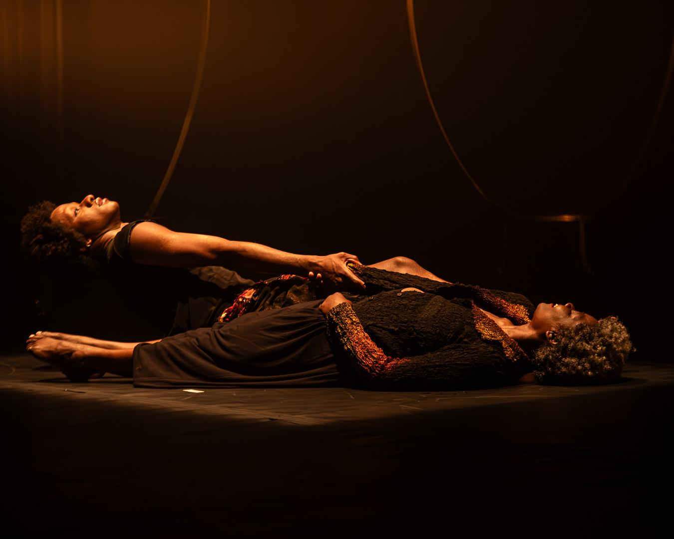 Cia. Sansacroma retorna a São Paulo para novas apresentações do espetáculo “Carvão” no Centro Cultural São Paulo e na Fábrica de Cultura Jardim São Lu