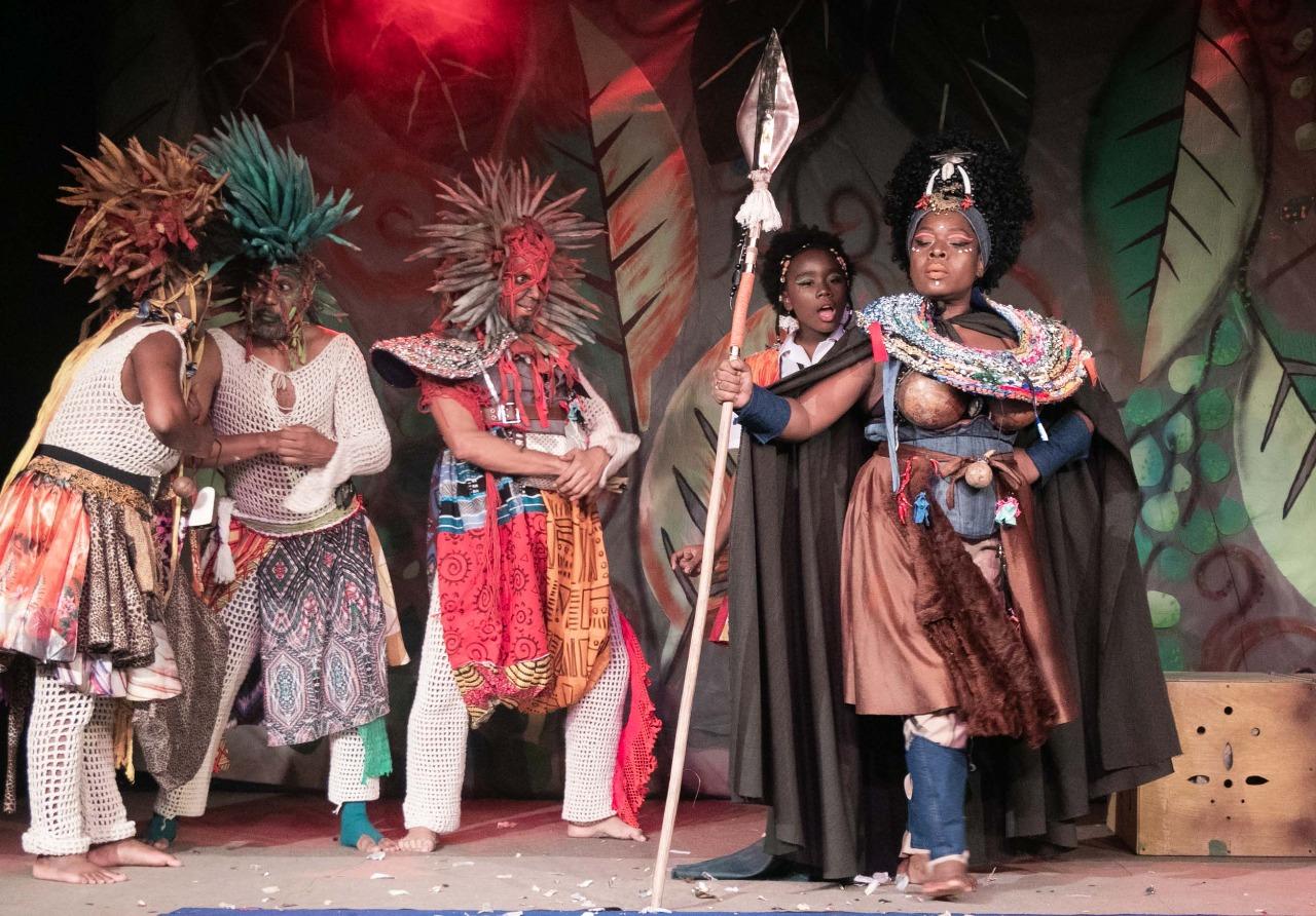 Espetáculo 'Dandara na Terra dos Palmares' volta com sessões gratuitas no mês da Consciência Negra