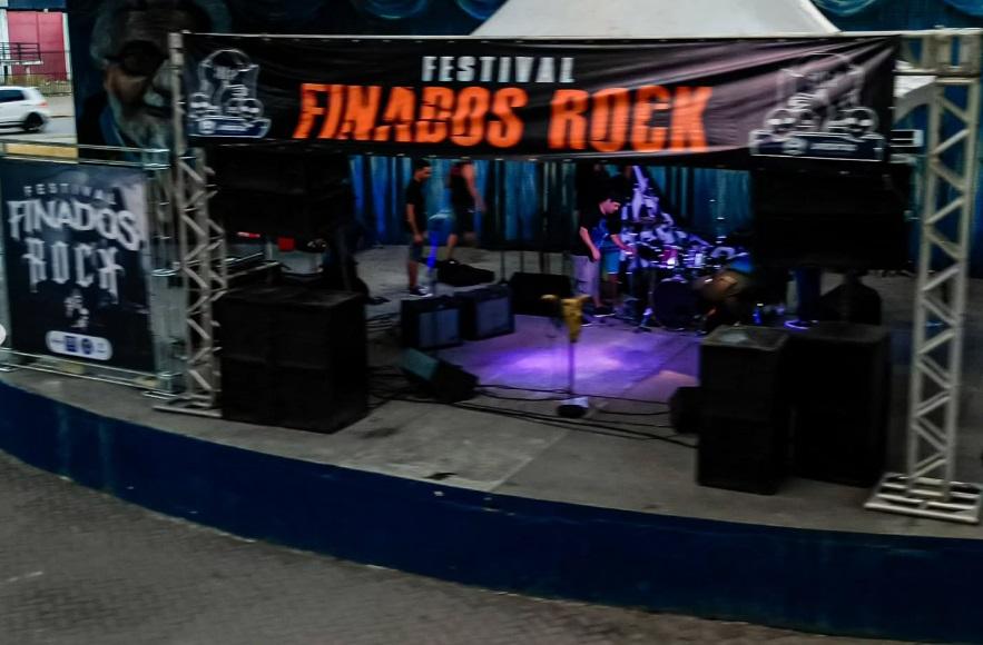 Viaduto de Prazeres recebe Finados Rock com shows de bandas de Pernambuco e nacionais, feira e espaço infantil