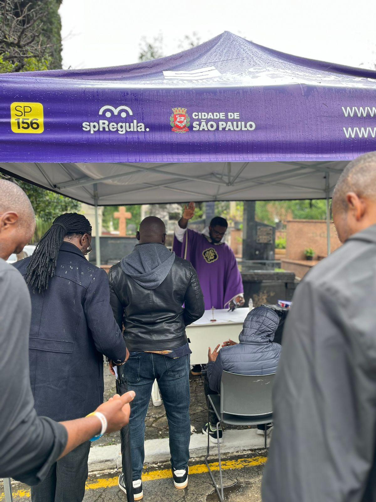 Cemitério da Consolação sedia missa especial para comunidade africana