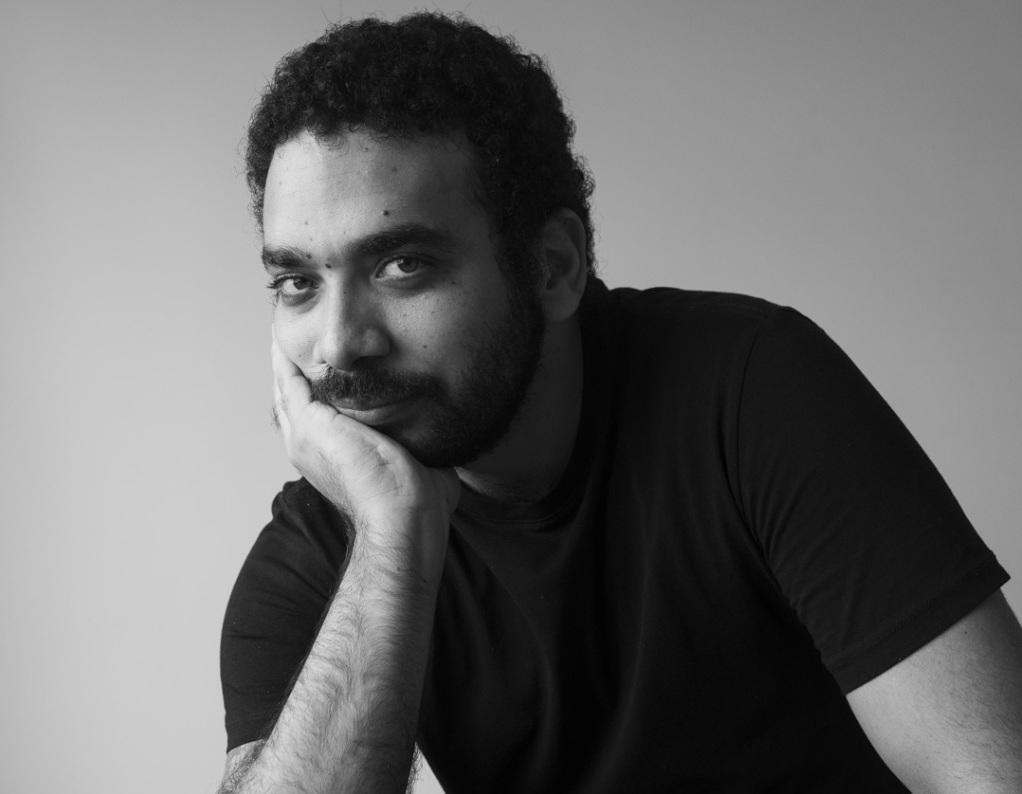 Poeta e psicólogo negro Pedro Santos lança “Graça”, livro que celebra a capacidade humana de se refazer em meio ao sofrimento