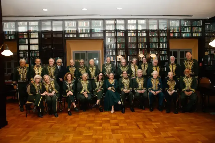 São Paulo 08/11/2025 Ana Maria Gonçalves se torna primeira mulher negra a ocupar cadeira na ABL. Foto: ABL/ Dani Paiva. - Foto: ABL/ Dani Paiva.
