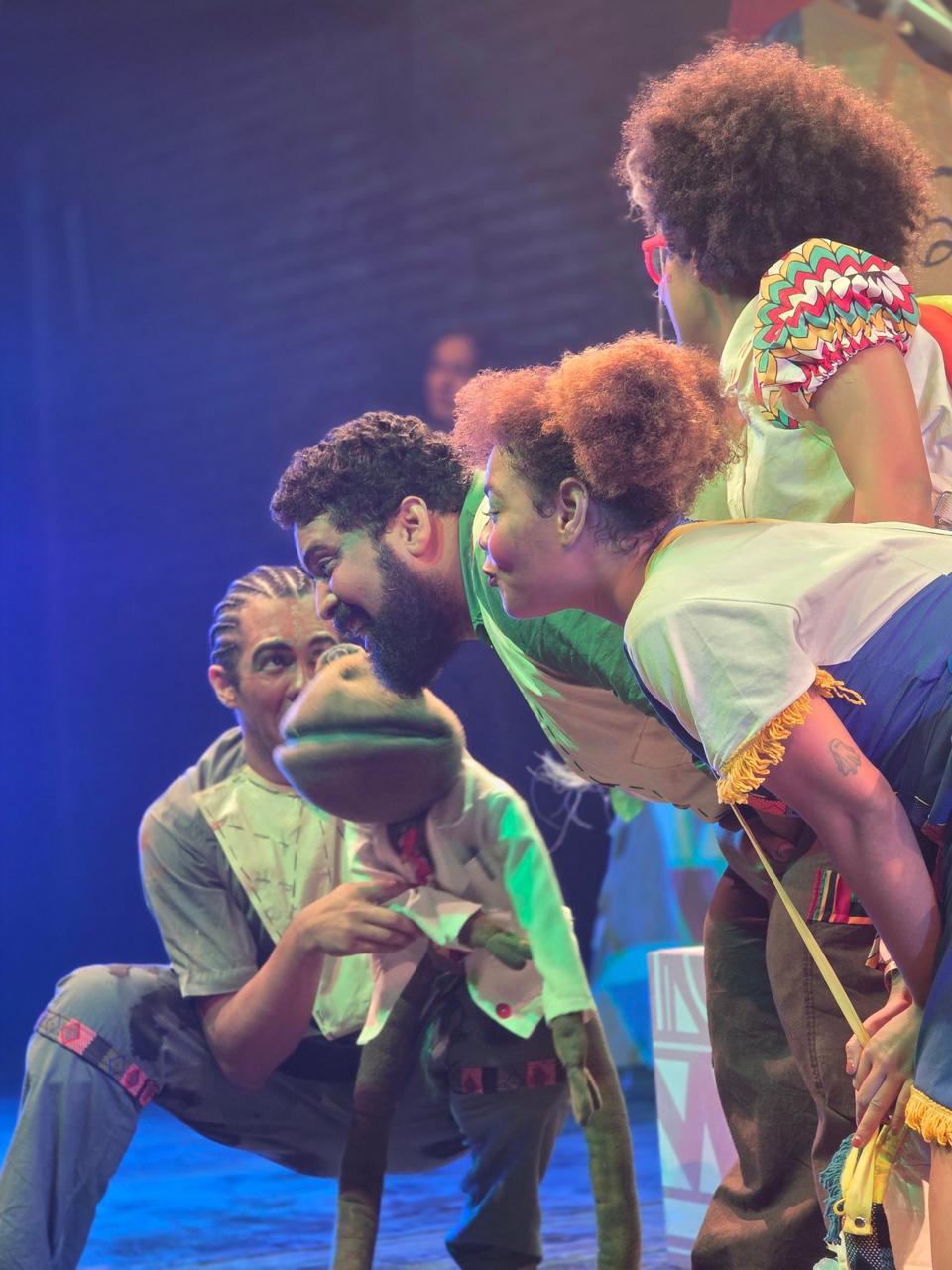 Helô em Busca do Baobá Sagrado: peça teatral infantil conquista espaço na Região Metropolitana do Recife 