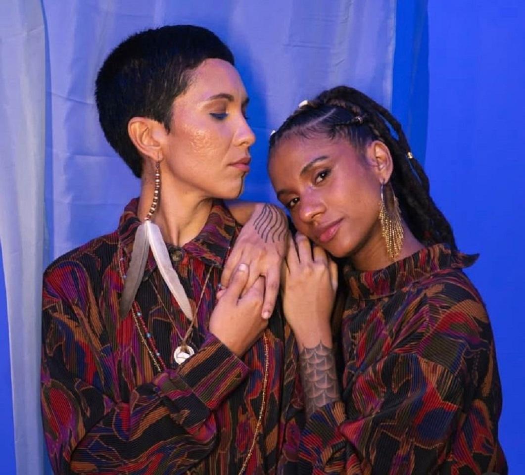 Briê faz novo show do álbum Insana no centro do Recife, com participação de Siba Puri 