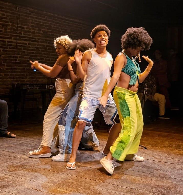 O Poste estreia projeto Luz negra: o negro em estado de representação e leva Àwọn Irúgbin para terreiro e quilombo