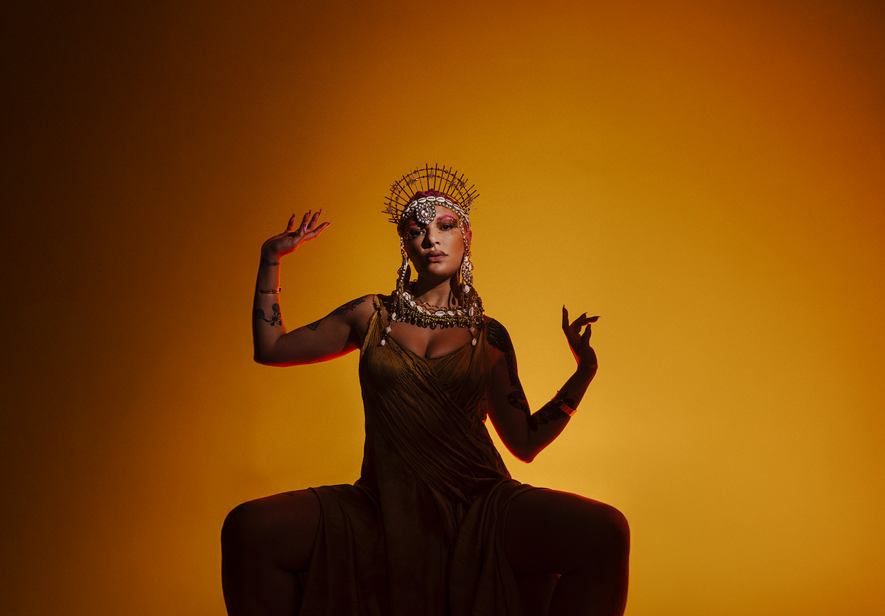 Ana Cacimba lança “LUMINOSA - Ato II: Sol” e transforma espiritualidade em experiência cotidiana no novo disco