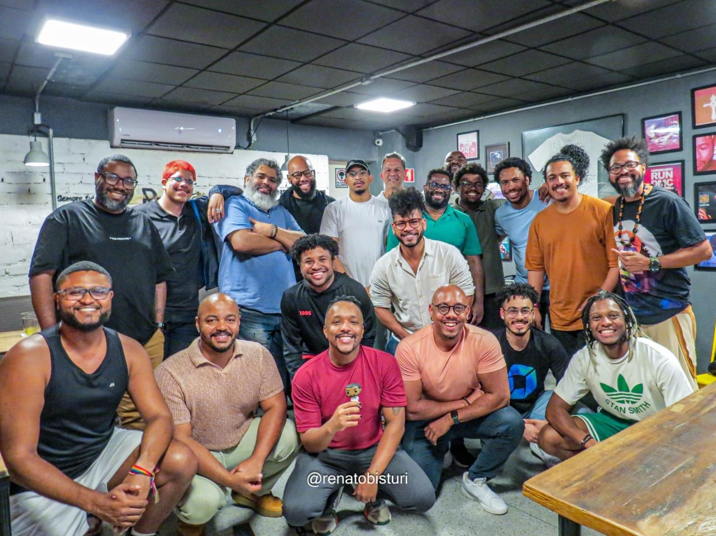Coletivo criado por homens negros transforma encontros em espaço de acolhimento, saúde mental e conexão em São Paulo