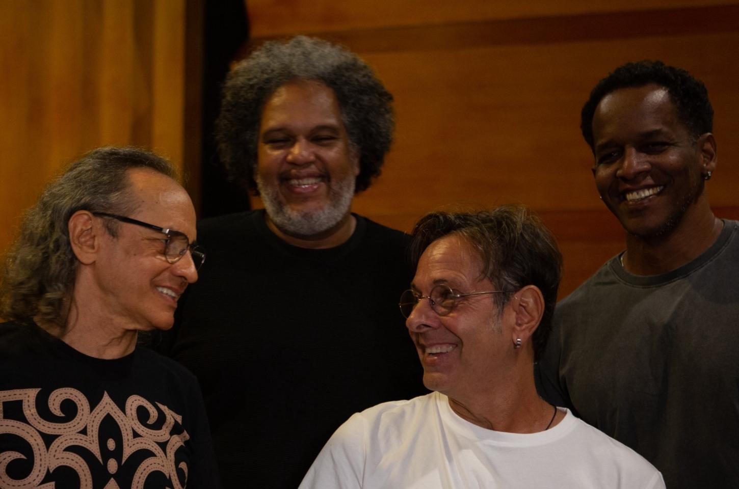 Show de Lançamento – “Todas as Esquinas do Mundo”
