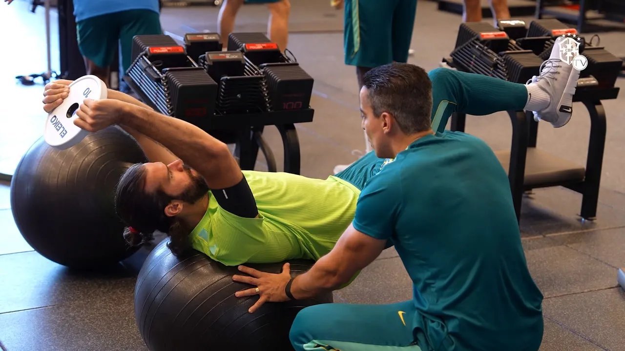 Brasil finaliza preparação com último treino antes de enfrentar Marrocos