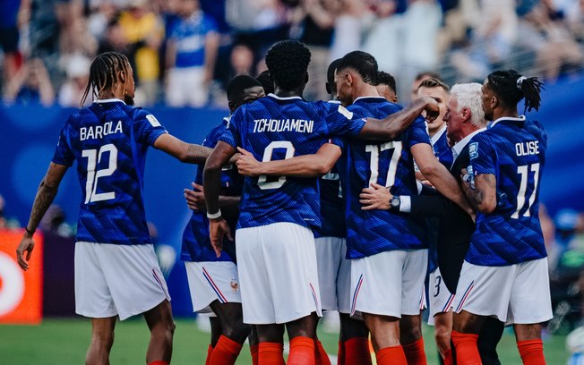 França goleia a Suécia com destaque de Mbappé e avança na Copa do Mundo