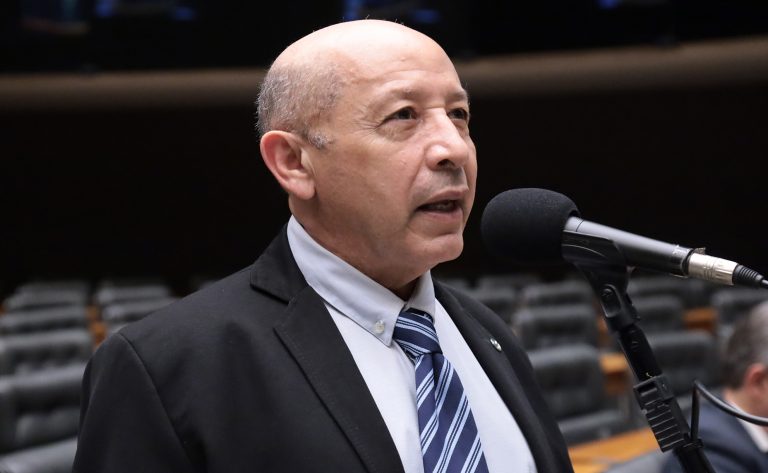 Comissão da Câmara aprova fiscalização de vagas do Sine para mulheres vítimas de violência