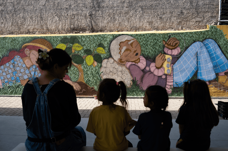 Projeto em Curitiba utiliza arte urbana e literatura para educar sobre os Objetivos de Desenvolvimento Sustentável