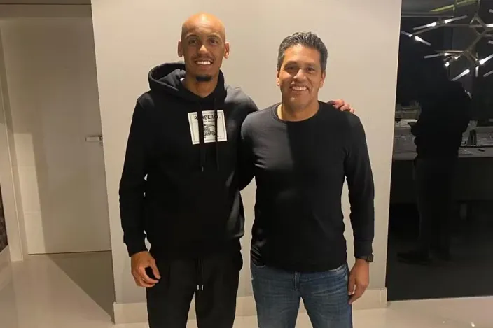 Fabinho elege Elio Sizenando, ex-treinador do Guarani, como seu melhor técnico