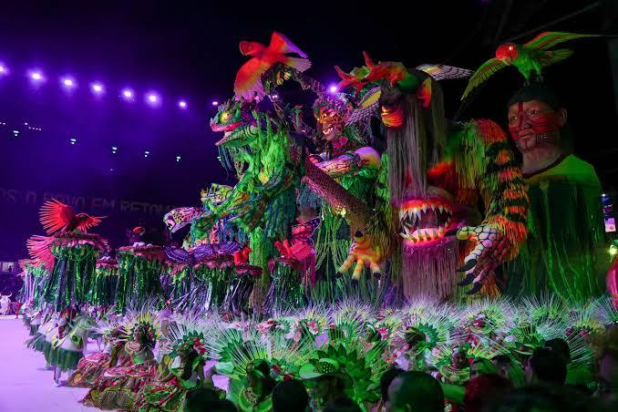 Festival de Parintins celebra a força das culturas afro-indígenas e movimenta a Amazônia nesta semana