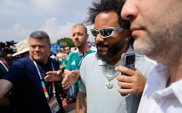 Marcelo é escoltado no México após tumulto na abertura da Copa