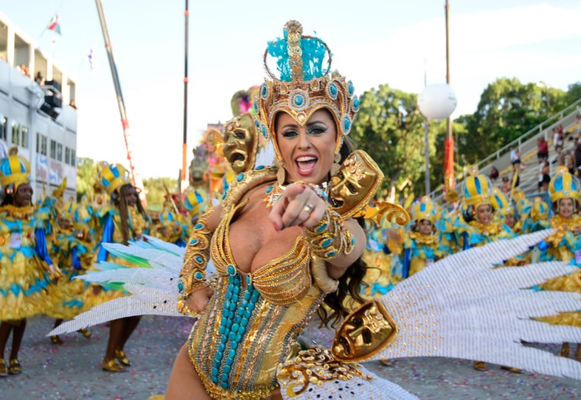 Tatiana Breia encerra seu ciclo como musa da União da Ilha após quatro carnavais