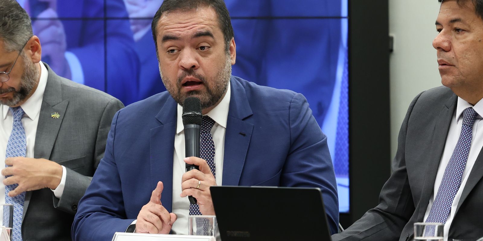 Tribunal Superior Eleitoral mantém condenação de Claudio Castro à inelegibilidade