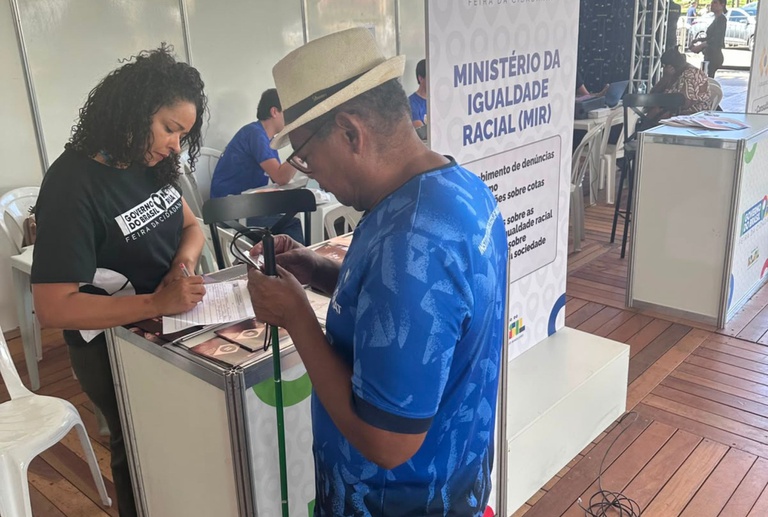Ministério da Igualdade Racial participa do Governo na Rua em Cuiabá (MT)
