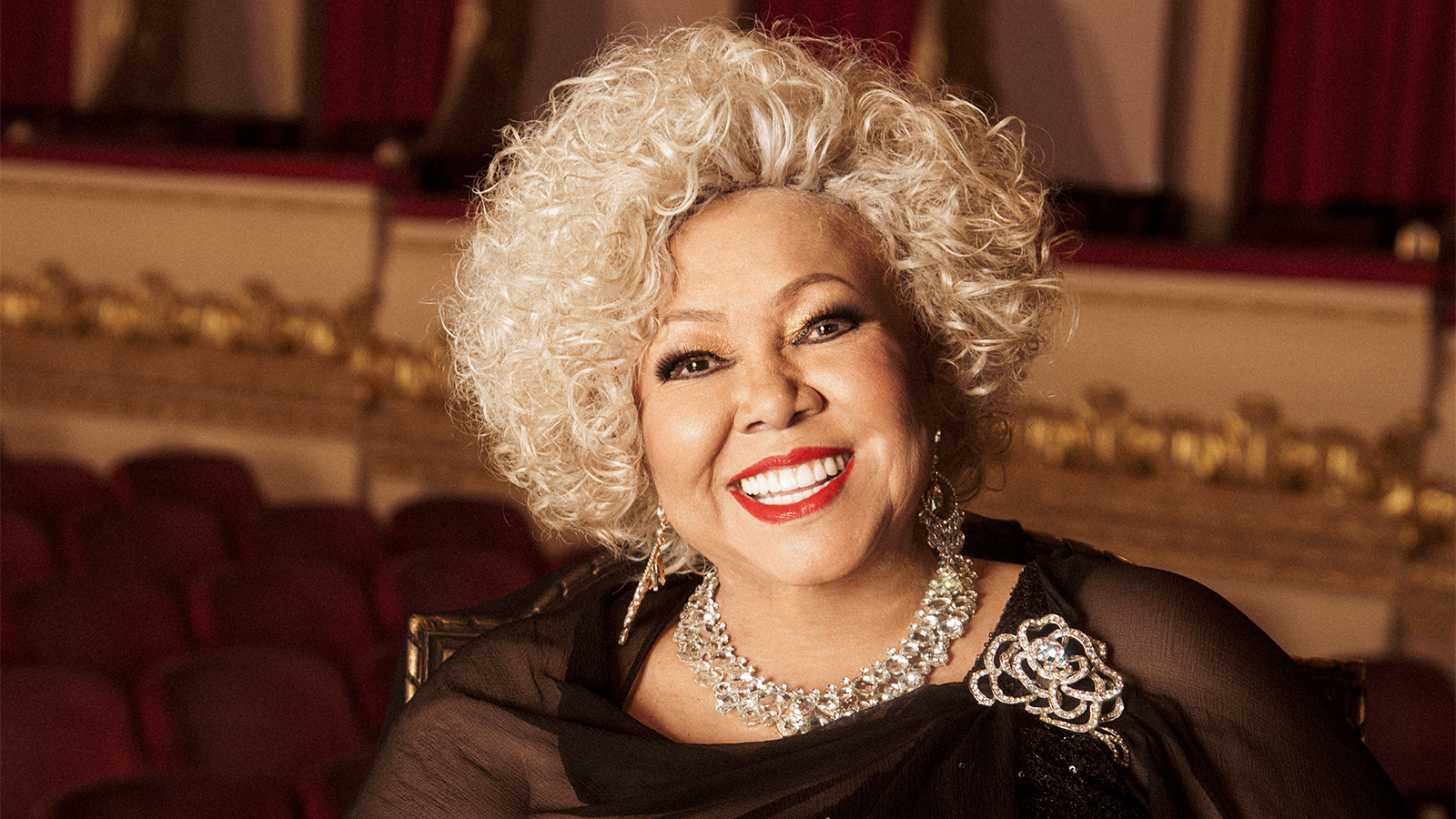 Alcione chega a Goiânia em 1º de agosto com clássicos da carreira