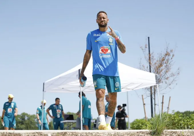 Ancelotti confirma recuperação total de Neymar e elogia sua postura