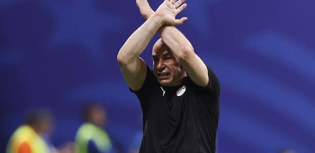 Gesto de Hossam Hassan na Copa: antirracismo ou protesto contra a arbitragem?