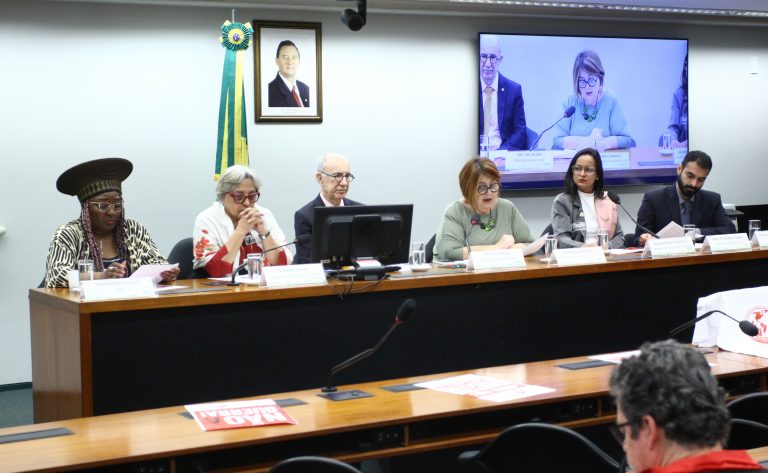 Ativistas denunciam deportações em massa dos EUA e cobram melhor acolhimento para migrantes no Brasil