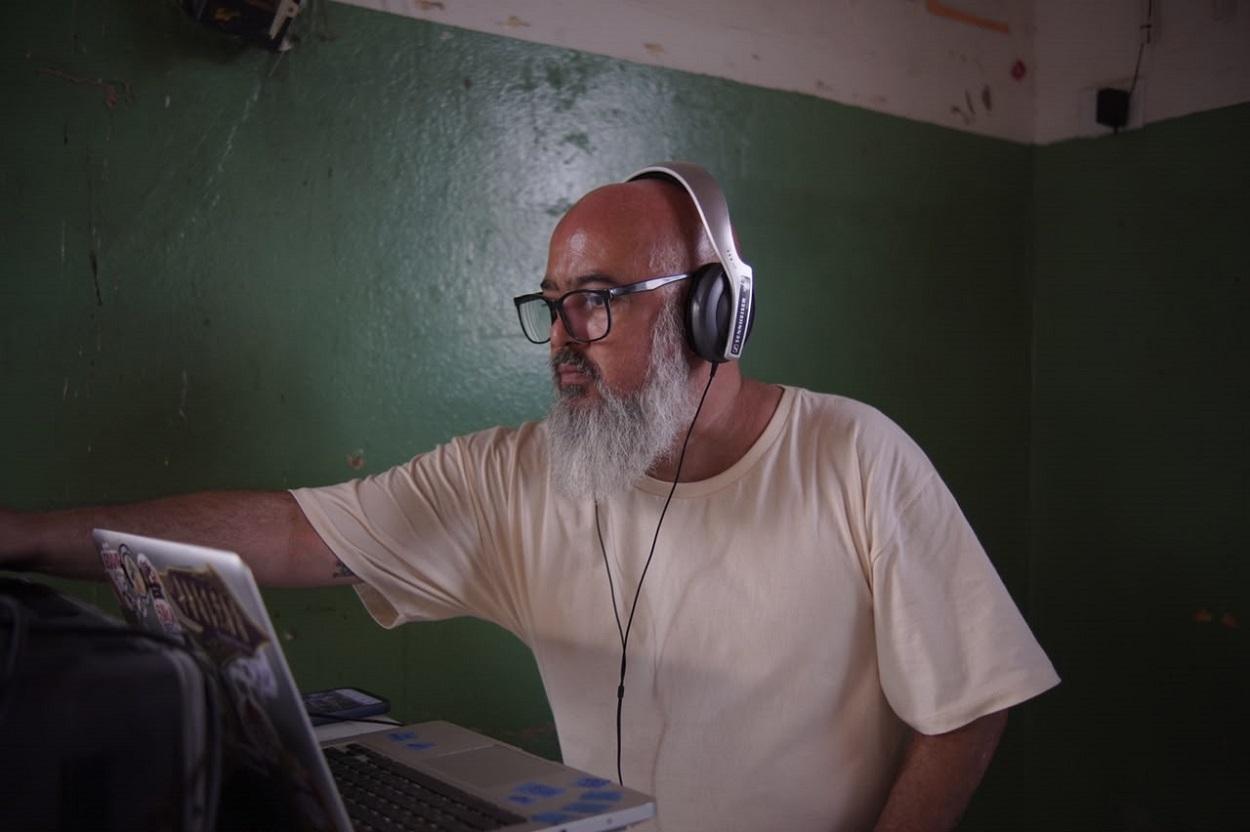Noites Analógicas celebra música autoral e discos de vinil com shows no Brilho Cultural, centro do Recife