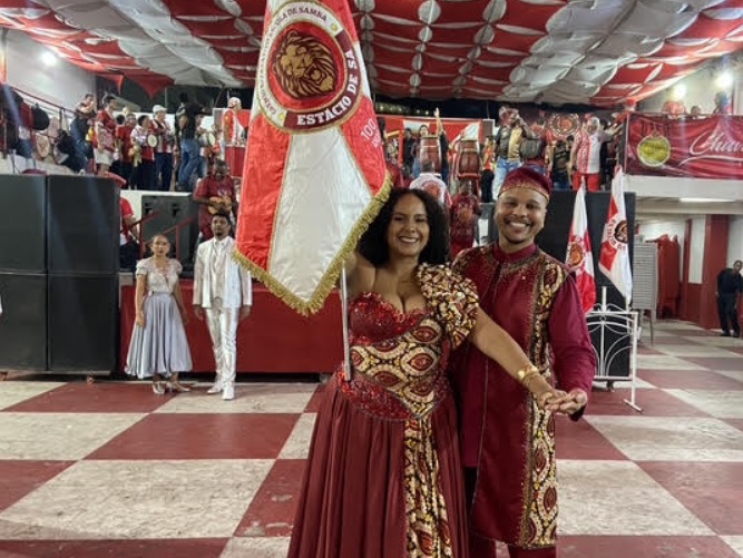 Disputa do samba-enredo da Estácio define seis parcerias na semifinal