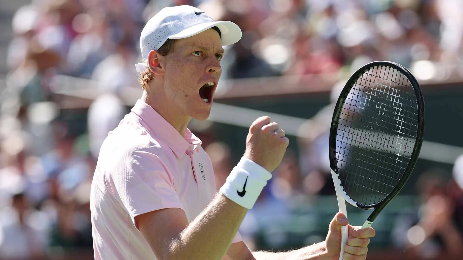 Sinner supera Djokovic e garante vaga na final de Wimbledon contra Zverev