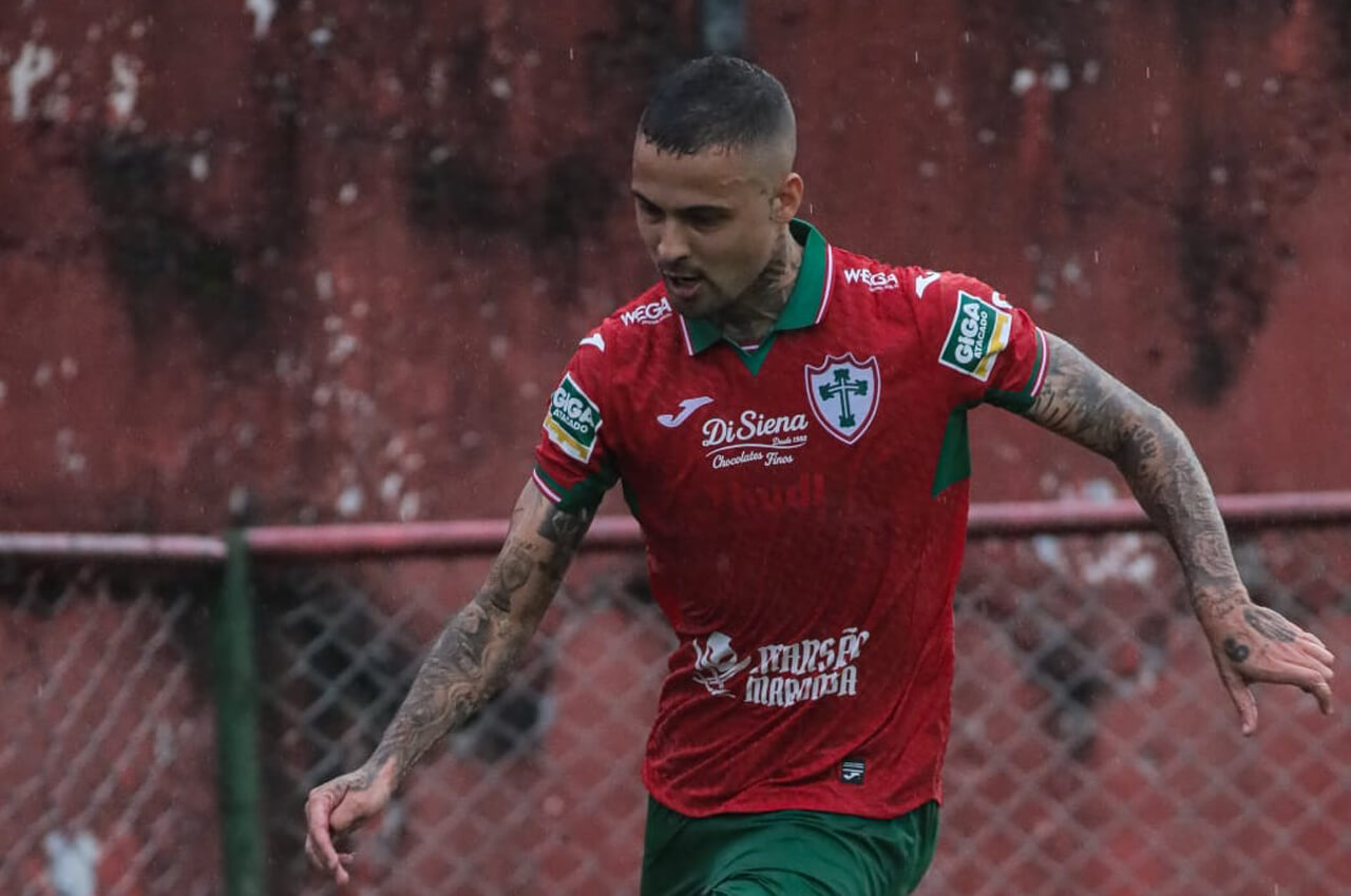 Thiaguinho pede desculpas à torcida após eliminação da Portuguesa